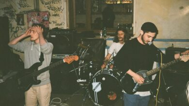small cap band details